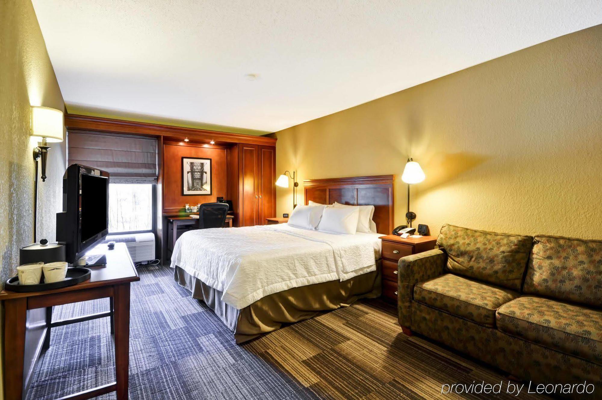 Hampton Inn Memphis Poplar Exterior foto
